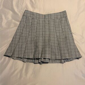 Abercrombie Pleated Skirt Grey & Black Plaid